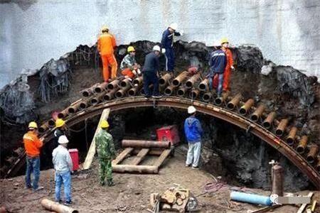 尼木隧道钢花管支护案例